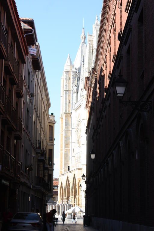 Apartamento La Cenicienta Catedral León Δωμάτιο φωτογραφία